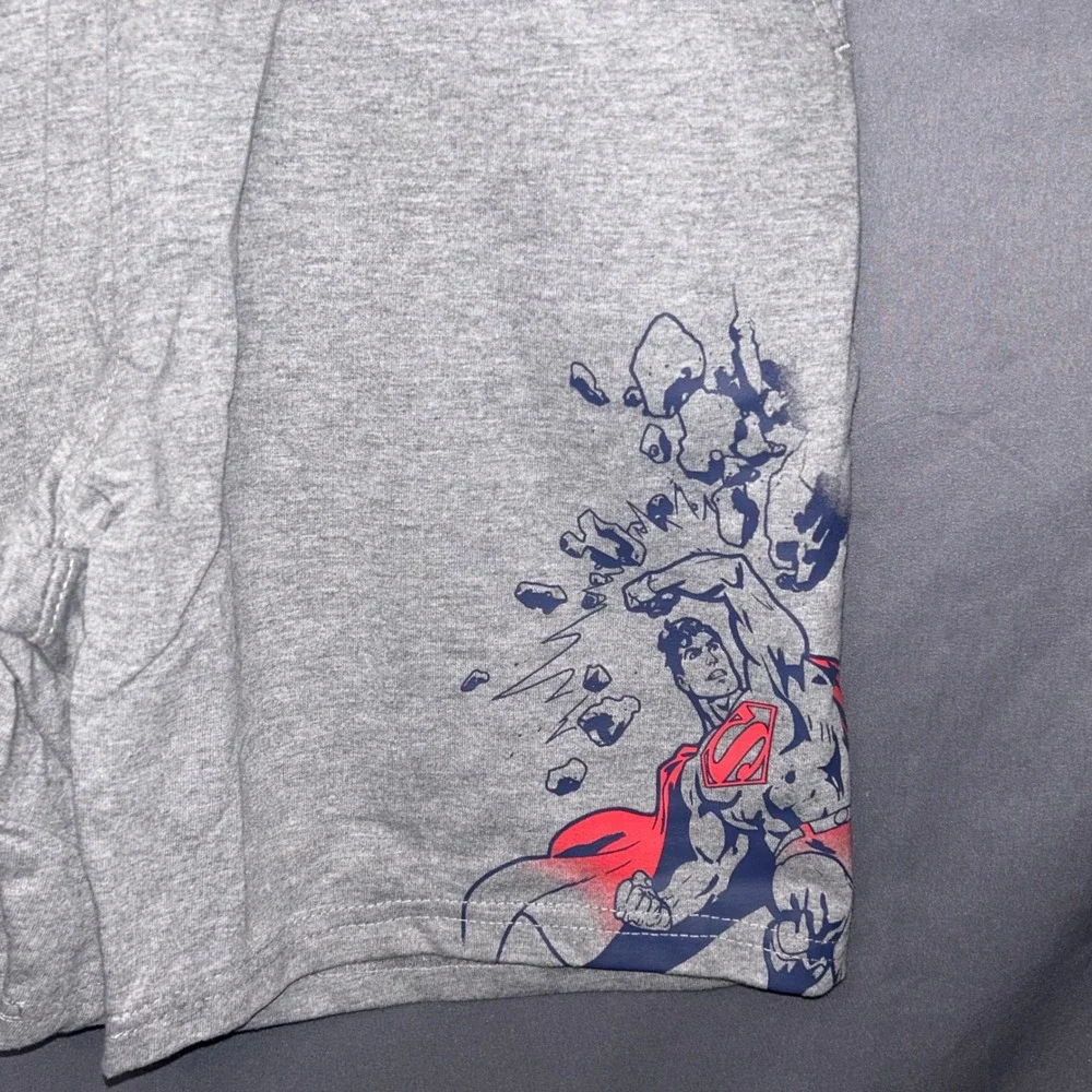Superman Boys Blue Acid Wash Graphic T-Shirt and Gray Shorts Set Size Sm 6/7 NWT
